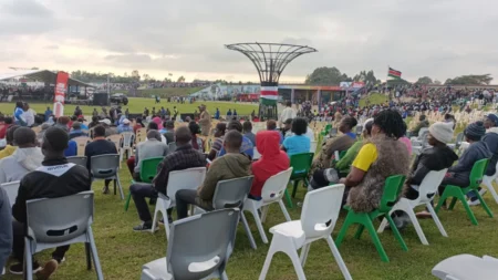 Kenyans flock Uhuru Gardens ahead of the 61st Jamhuri Day celebrations