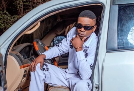 Weasel Manizo’s Homesick Hysteria: What’s Happening in the US? Weasel Manizo's Homesick Hysteria: What's Happening in the US?