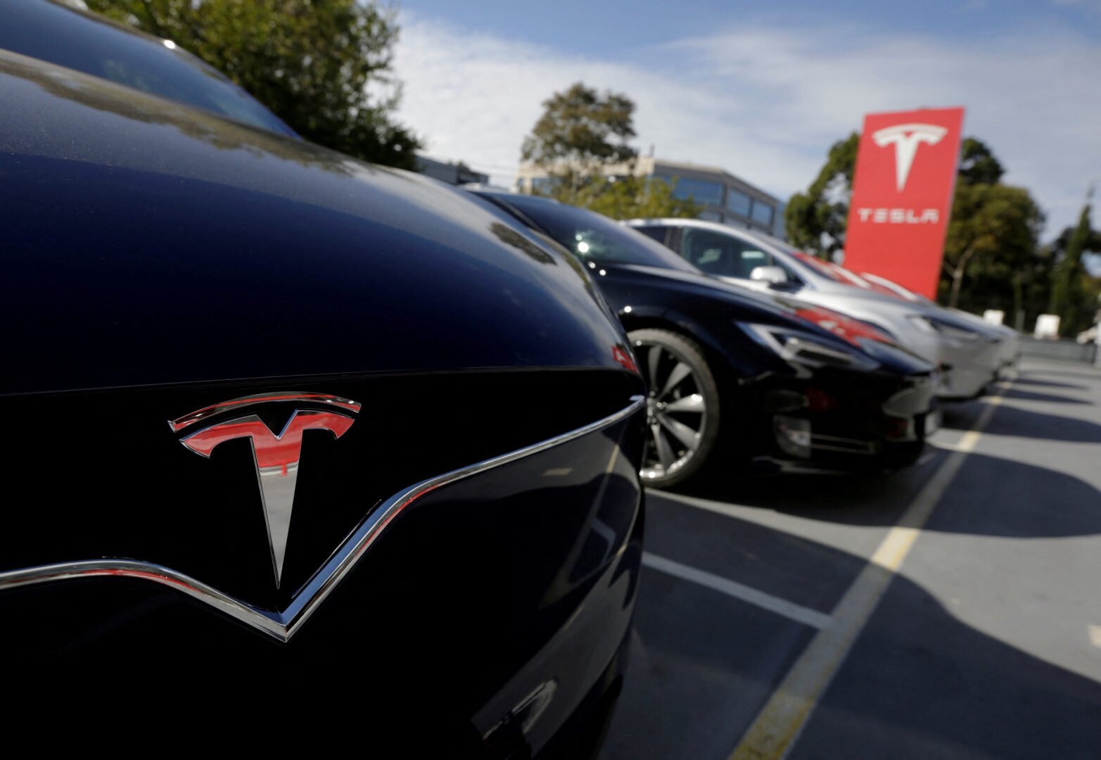 Tesla awaits regulatory green light for full self-driving rollout in China