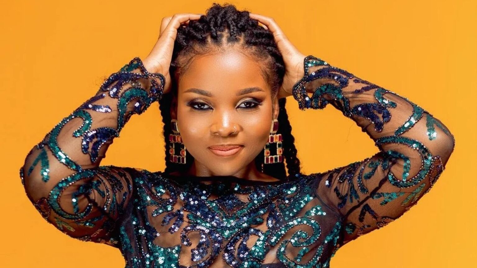 Tanzania’s Zuchu impresses fans with resilience after stage fall at Serengeti Musi Festival