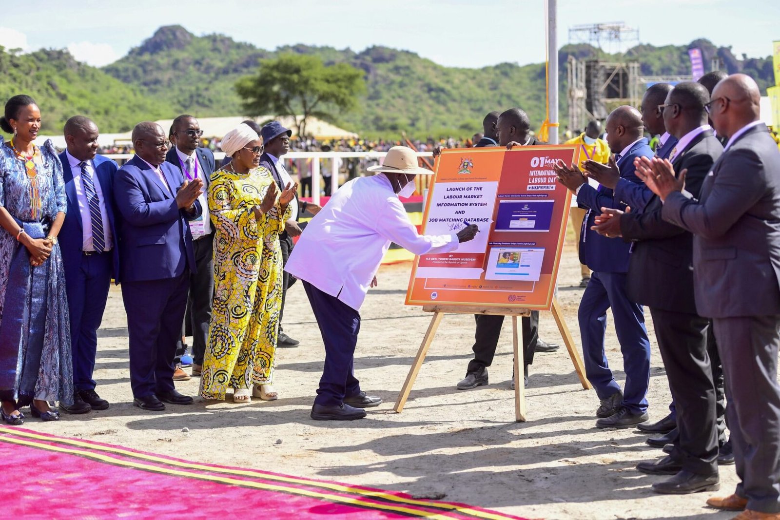 Uganda's minimum wage lags behind neighbors as Museveni stalls on reform
