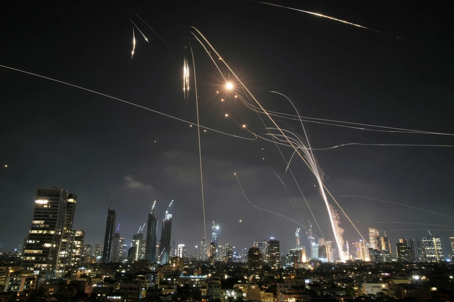 Aerial bombardment rocks Tel Aviv as Israel-Iran conflict escalates