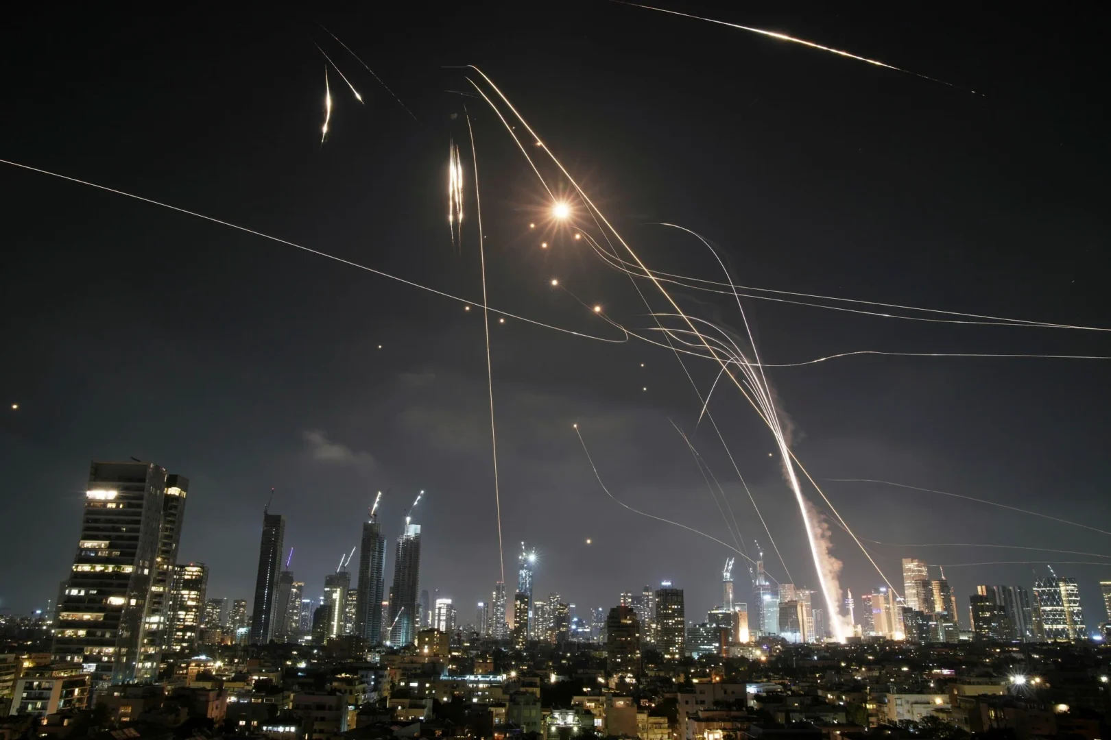 Aerial bombardment rocks Tel Aviv as Israel-Iran conflict escalates