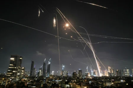 Iran claims hypersonic missile strikes as Israel-Tehran conflict escalates Aerial bombardment rocks Tel Aviv as Israel-Iran conflict escalates