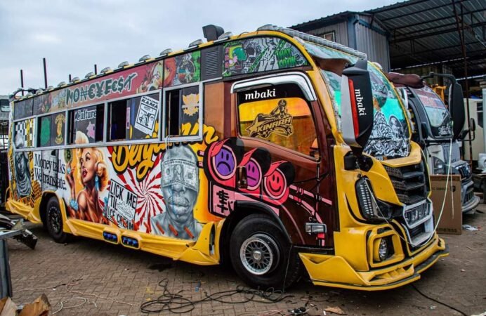 Matatu graffiti art