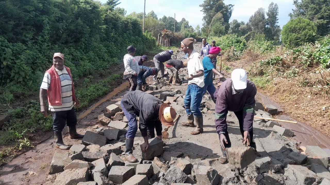 Nyandarua residents protest as contractor uses building blocks for road repairs