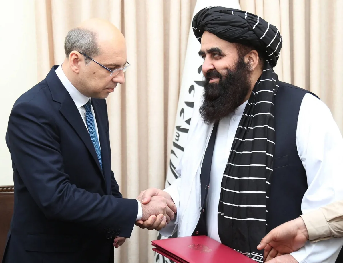 Russia becomes first country to officially recognise Afghanistan's Taliban government 1 Russia becomes first country to recognize Taliban government