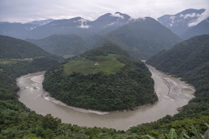 Yarlung Tsangpo river