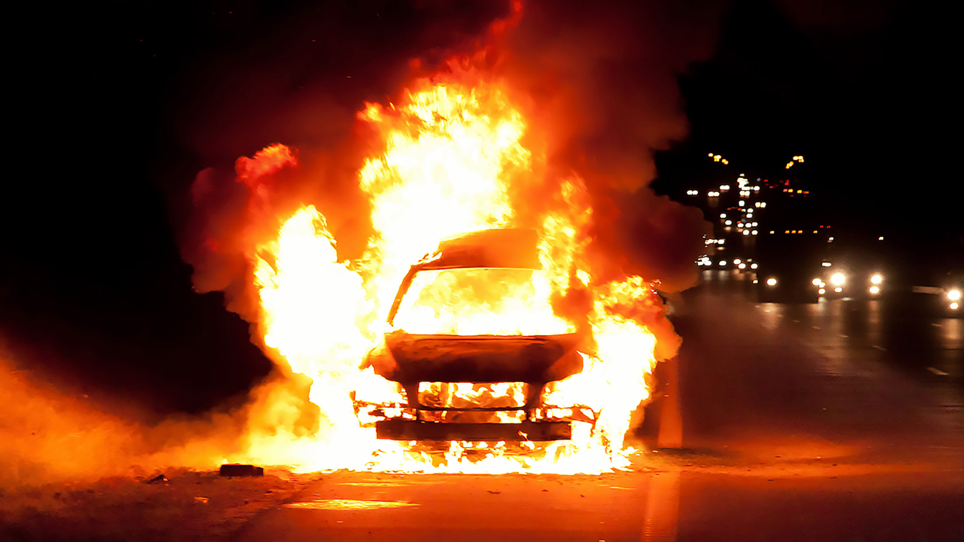 Boda boda riders set Land Rover ablaze after accident on Thika Superhighway Boda boda riders set Land Rover ablaze after accident on Thika Superhighway