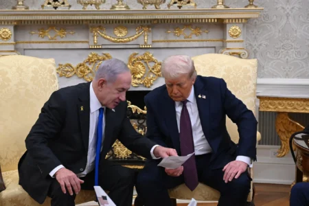 Trump’s Gaza peace plan wins support from Middle East and European leaders Trump’s Gaza peace plan wins support from Middle East and European leaders