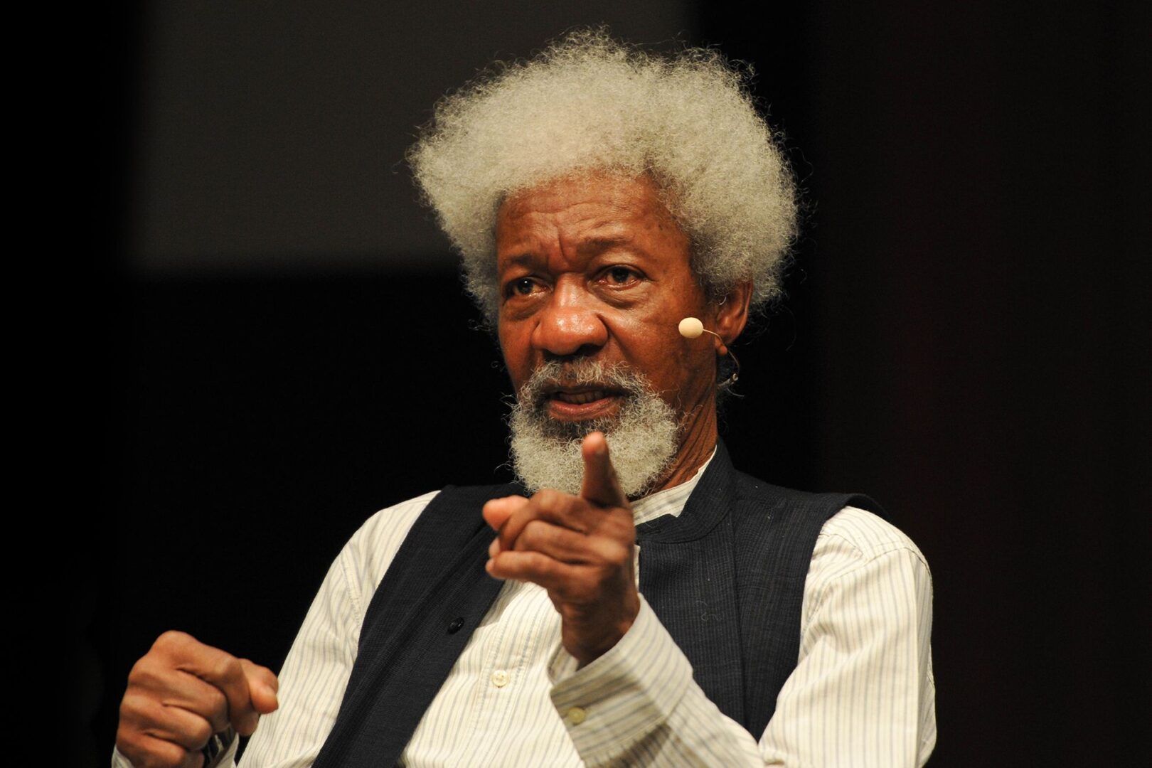 US revokes visa of Nigerian Nobel laureate Wole Soyinka US revokes visa of Nigerian Nobel laureate Wole Soyinka