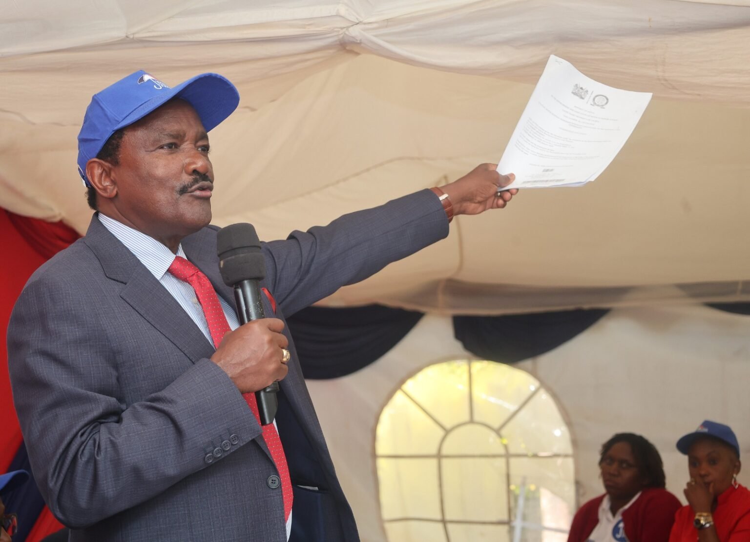 Kalonzo hits back at Ruto over roads record, defends 40-year legacy
