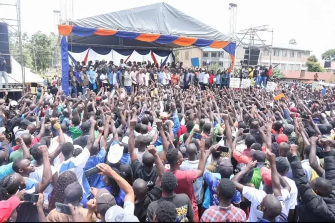 Thousands turn out for Linda Mwananchi rally in Kakamega despite disruptions