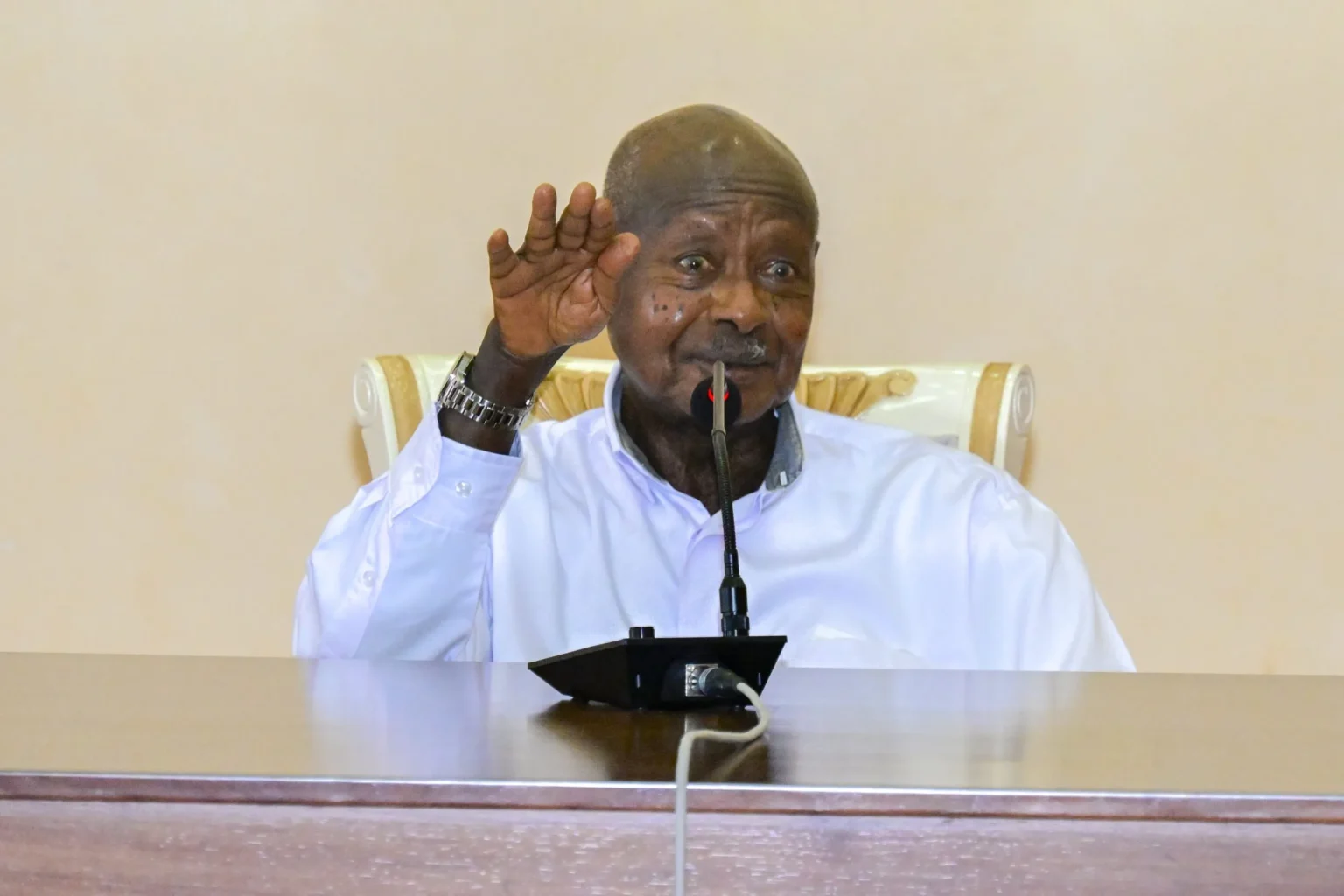 Museveni threatens to sack underperforming ministers