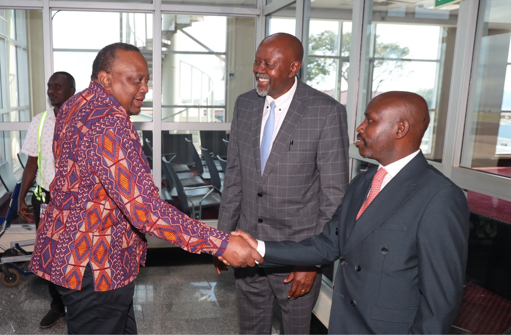 Uhuru Kenyatta arrives in Uganda for Museveni swearing-in ceremony Uhuru Kenyatta arrives in Uganda for Museveni swearing-in ceremony
