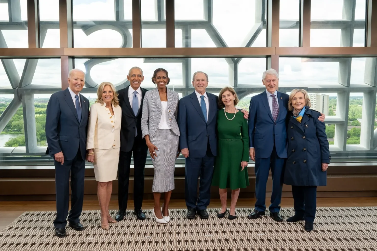 Former US Presidents join Obama to open Presidential Center in Chicago 👉 Former US presidents join Obama to open presidential museum in Chicago