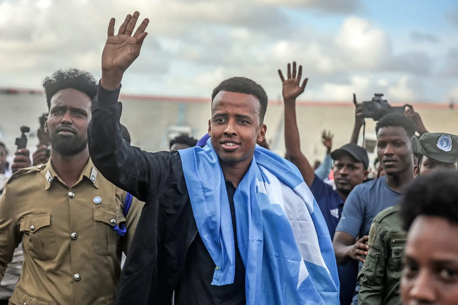 Somali referee Omar Artan denied US entry, gets a hero’s welcome at home Somali referee Omar Artan denied US entry, gets a hero’s welcome at home