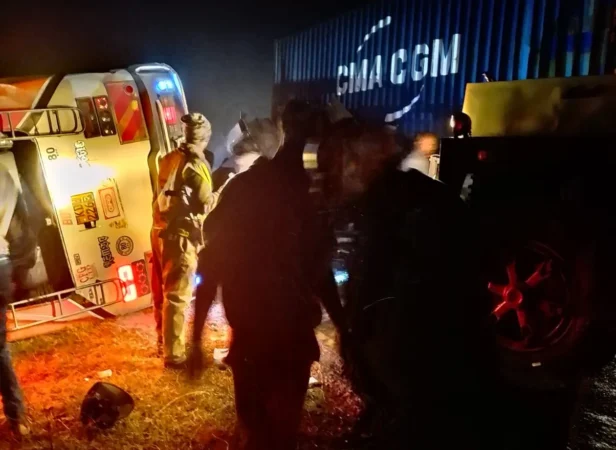 Seven killed, 27 injured in grisly Salama accident along Nairobi–Mombasa Highway Seven killed, 27 injured in grisly Salama accident along Nairobi–Mombasa Highway