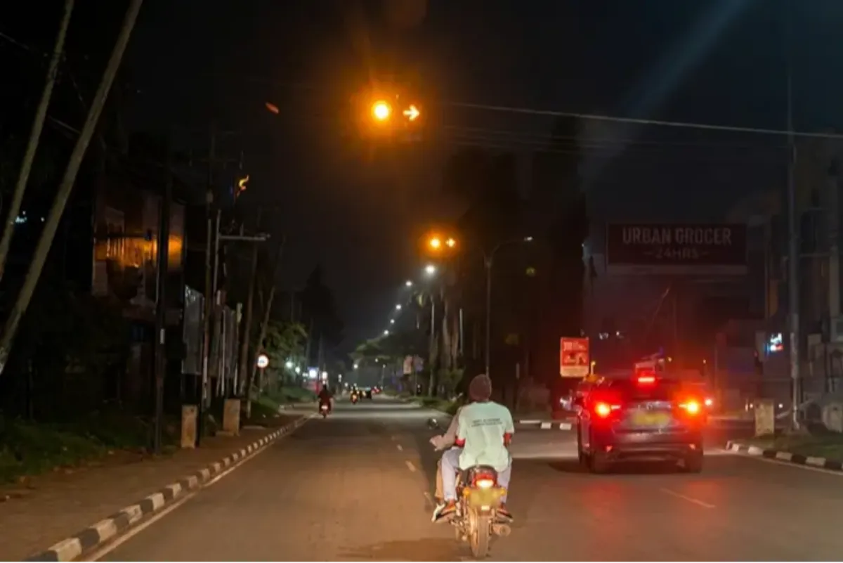 Why Kampala traffic lights now flash amber at night Why Kampala traffic lights now flash amber at night