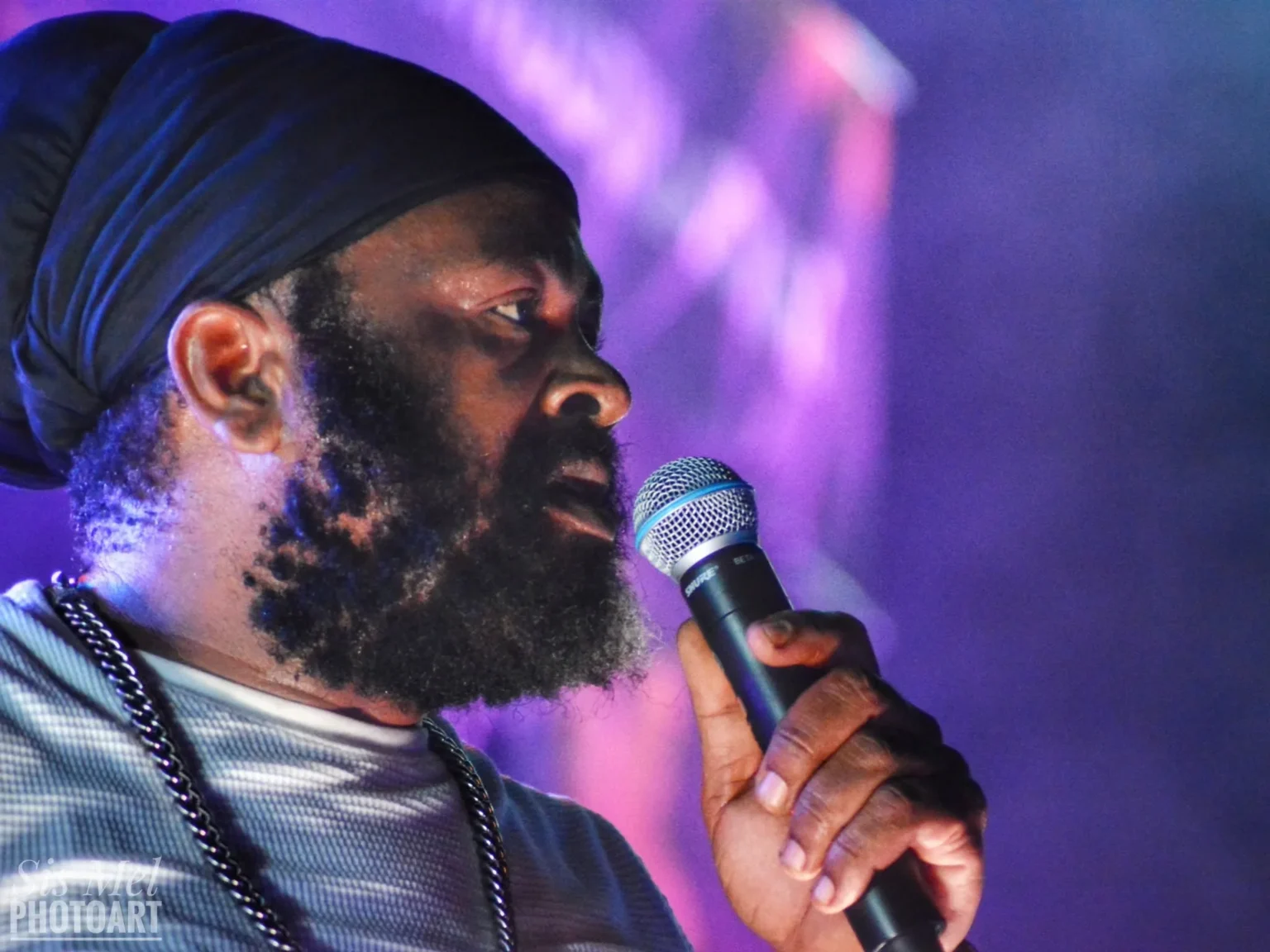 Jamaican reggae singer Fantan Mojah dies aged 49 Jamaican reggae singer Fantan Mojah dies aged 49