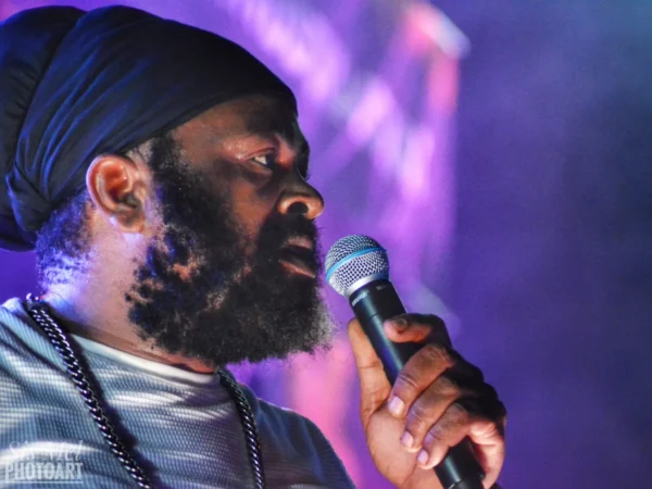 Jamaican reggae singer Fantan Mojah dies aged 49 Jamaican reggae singer Fantan Mojah dies aged 49