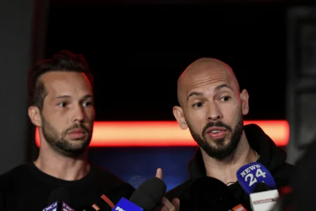 Influencer Andrew Tate and brother arrested in US as UK seeks extradition Influencer Andrew Tate and brother arrested in US as UK seeks extradition