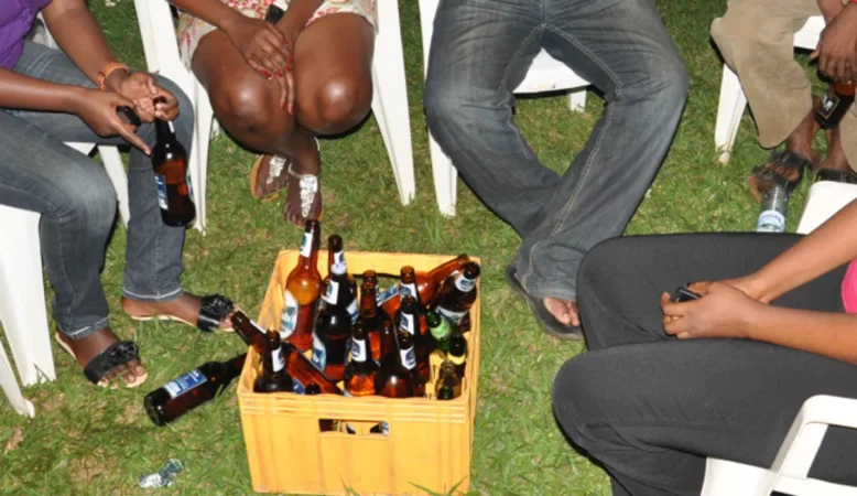 The surprising science of why mosquitoes target beer drinkers The surprising science of why mosquitoes target beer drinkers