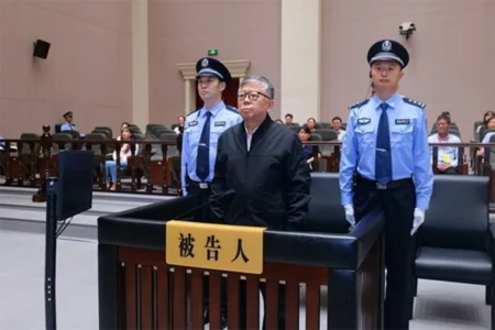 Former Chinese official sentenced to death for taking $325m in bribes Former Chinese official sentenced to death for taking $325m in bribes