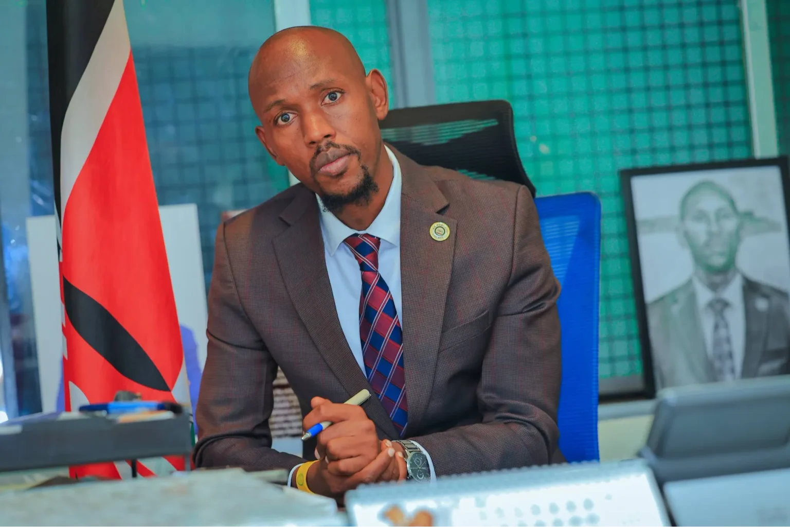 Mosiria orders jaywalkers to pick litter after ignoring Nyayo Stadium footbridge