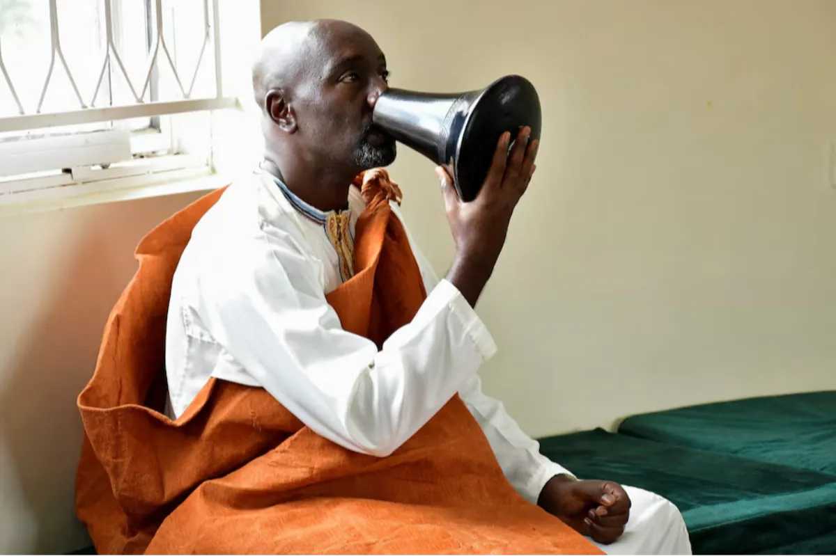 Uganda’s Tooro Kingdom crowns journalist as king amid succession dispute Uganda’s Tooro Kingdom crowns journalist as king amid succession dispute