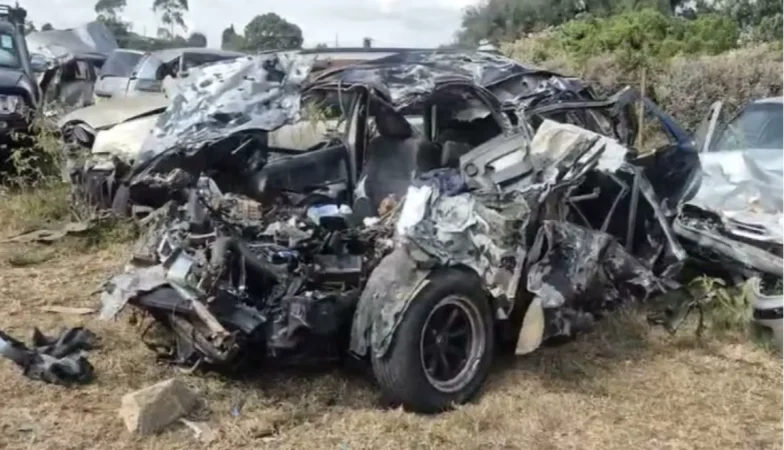 Five killed as Easy Coach bus collides head-on with saloon car at Kikopey, Gilgil Five killed as Easy Coach bus collides head-on with saloon car at Kikopey, Gilgil
