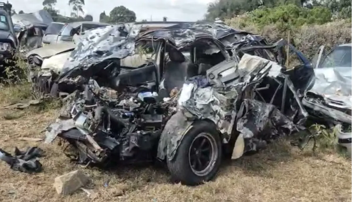 Five killed as Easy Coach bus collides head-on with saloon car at Kikopey, Gilgil Five killed as Easy Coach bus collides head-on with saloon car at Kikopey, Gilgil