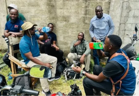 Journalists walk out on police over blockade at Tooro palace