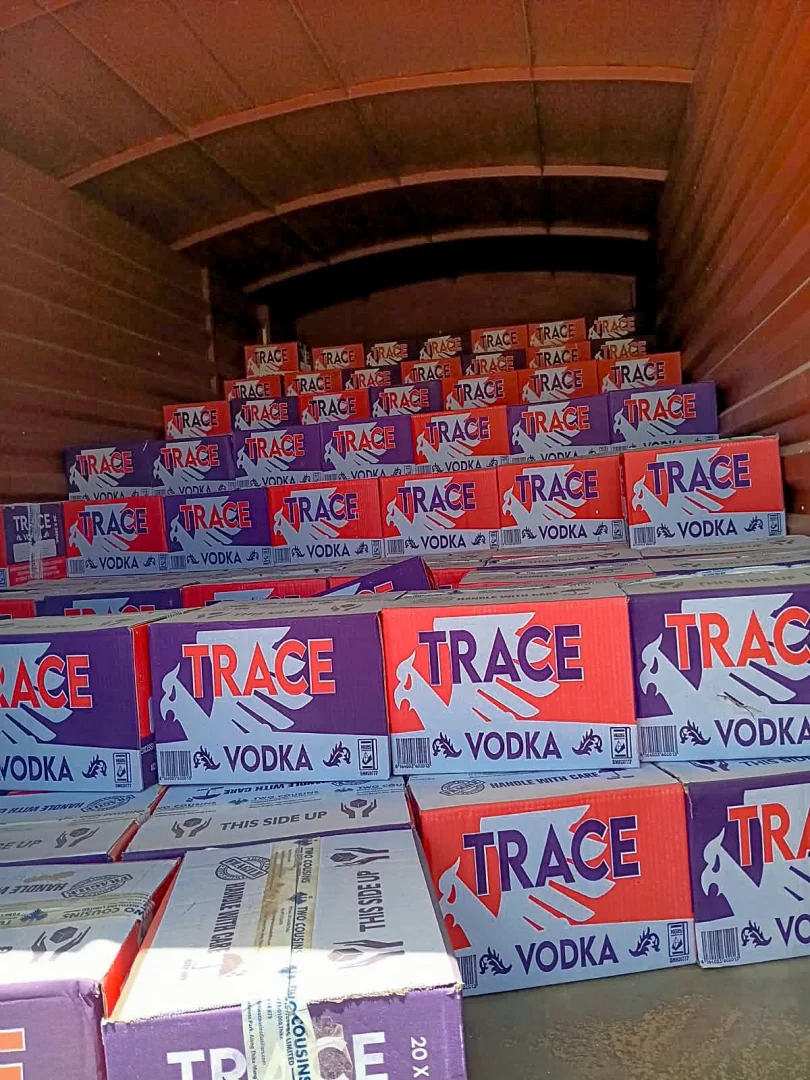 Police intercept vehicle carrying suspected counterfeit alcohol in Samburu 1 Police intercept vehicle carrying suspected counterfeit alcohol in Samburu