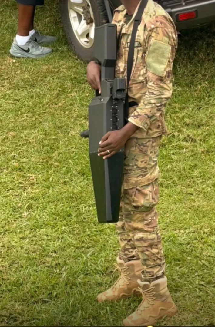 Unusual device on Museveni security detail sparks anti-drone speculation in Uganda 1 Unusual device on Museveni security detail sparks anti-drone speculation in Uganda