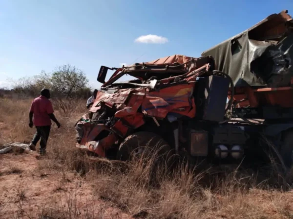 22 dead after bus, lorry collide on Nairobi-Mombasa Highway 22 dead after bus, lorry collide on Nairobi-Mombasa highway
