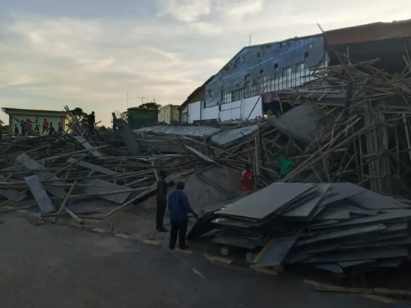 22 rescued as Brother Ronnies’ Holy City Church building collapses in Uganda 22 rescued as Brother Ronnies’ Holy City Church building collapses in Uganda