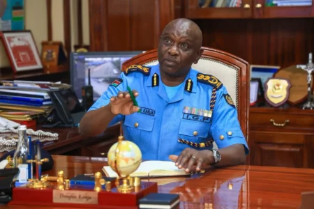 Kenya police chief warns officers over journalist’s assault during fuel protest Kenya police chief warns officers over journalist’s assault during fuel protest