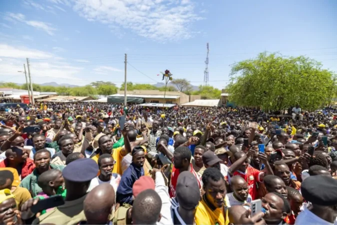 Man falls from elevated wheelbarrow during Ruto’s West Pokot rally