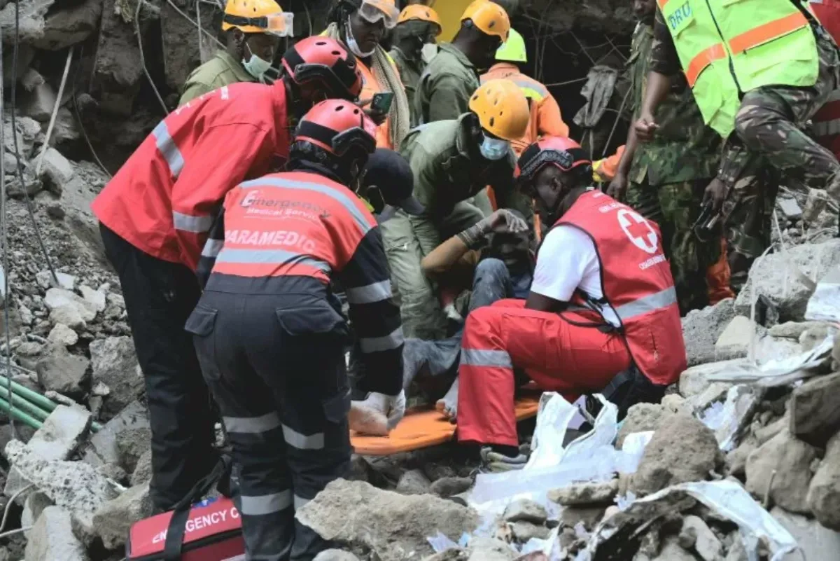 Eastleigh building collapse: Trapped man pulled alive from rubble 1 Trapped man pulled alive from rubble 2